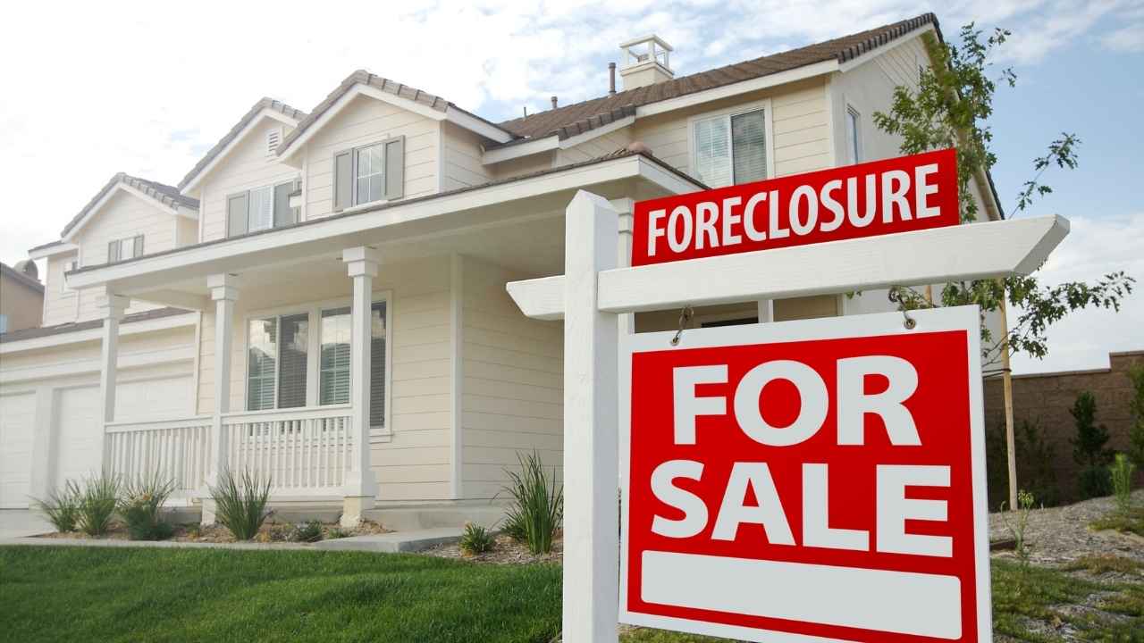 What to Know Before Buying a Foreclosed Property in Trumbull